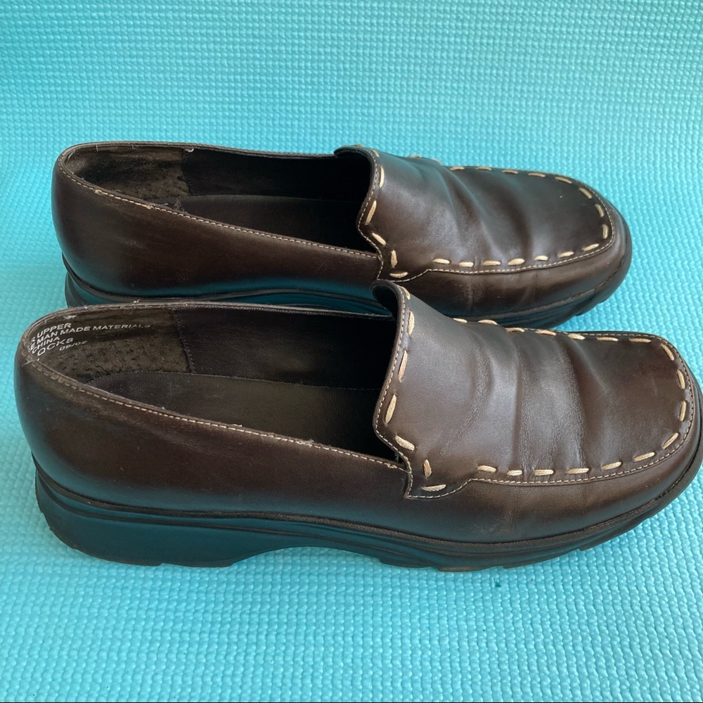 Bass leather Brown loafers shoes with contrast stitching size 8